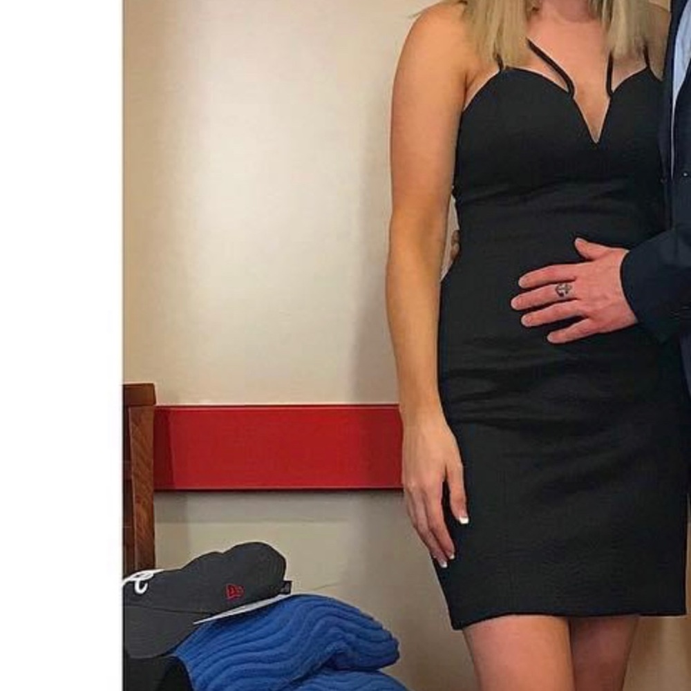Guess Flattering Black Short Dress